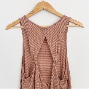 American Eagle twist back tank